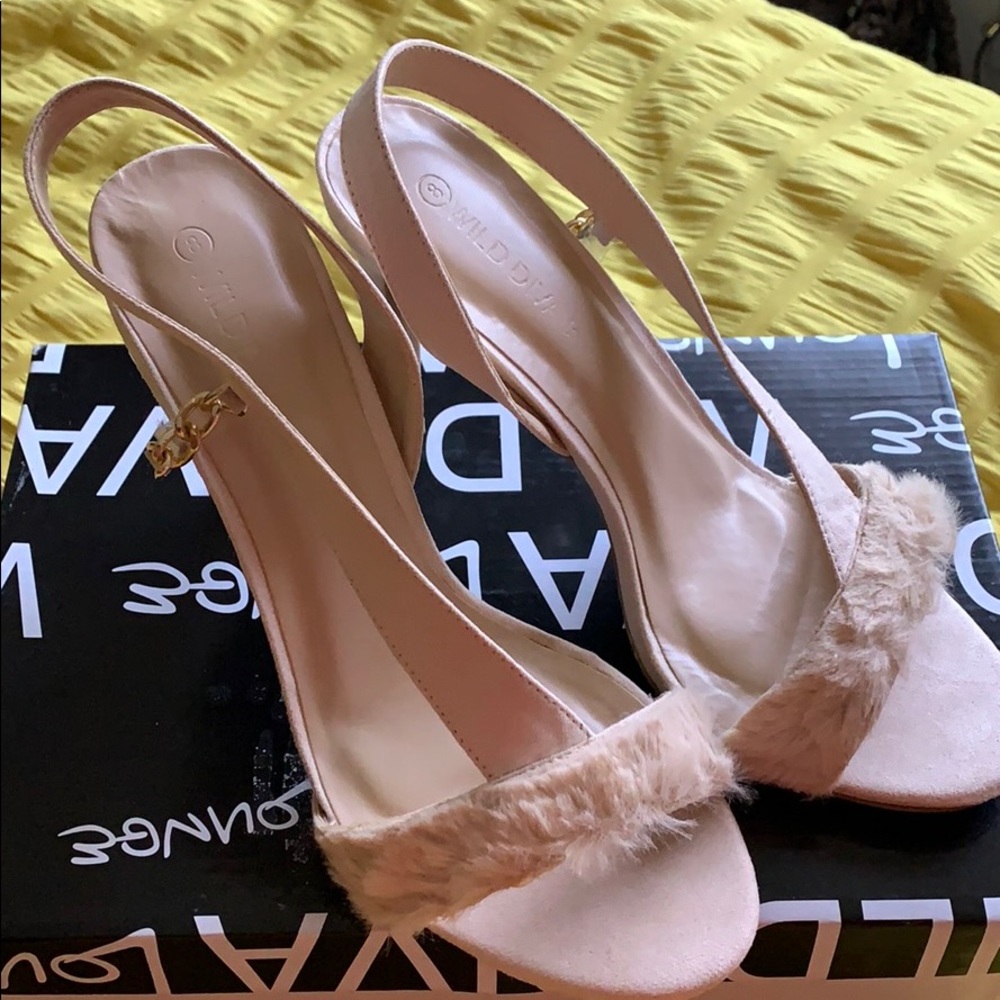 Nude , high heel shoes size 8 ****❌Sold